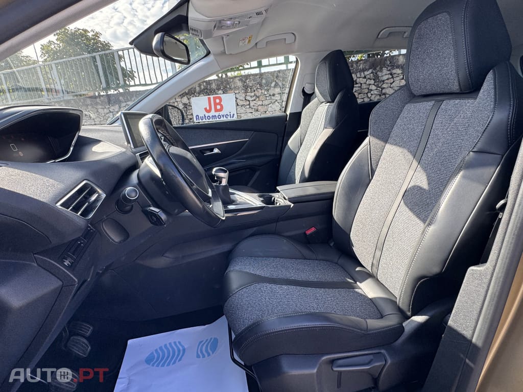 Peugeot 3008 1.2 PureTech Allure