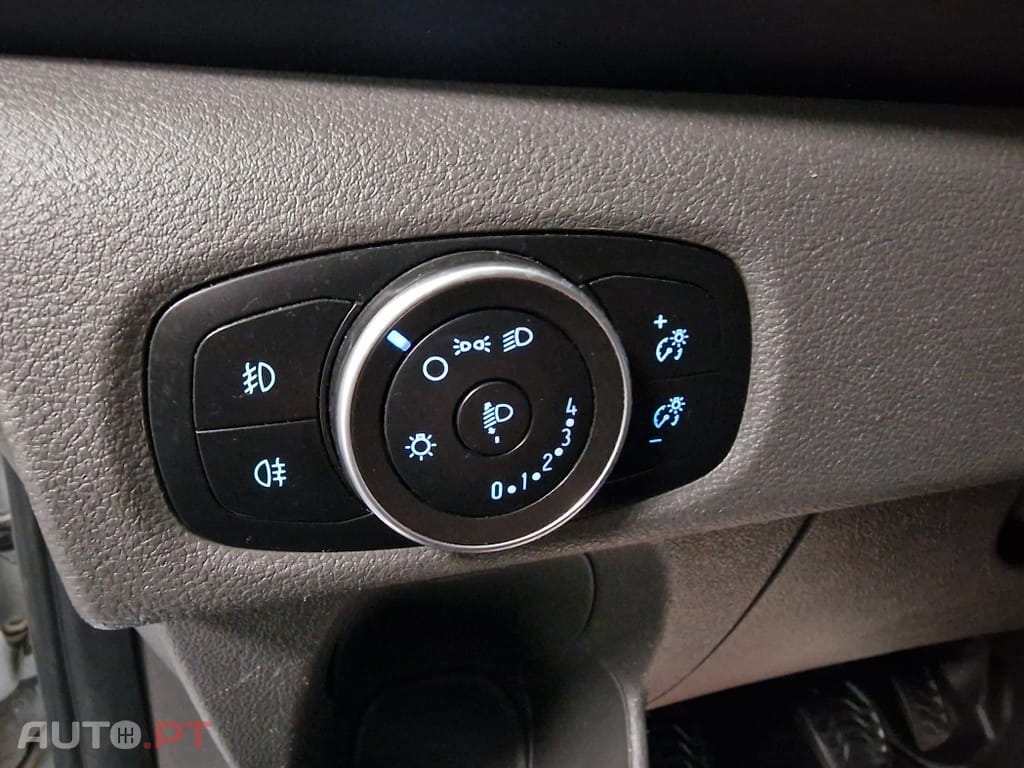 Ford Transit Custom 310L1 2.0 TDCi H1-Tecto Baixo Trend