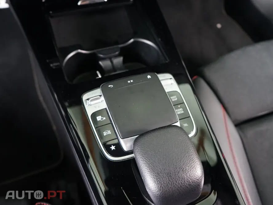 Mercedes-Benz CLA 180 7G-DCT AMG Line