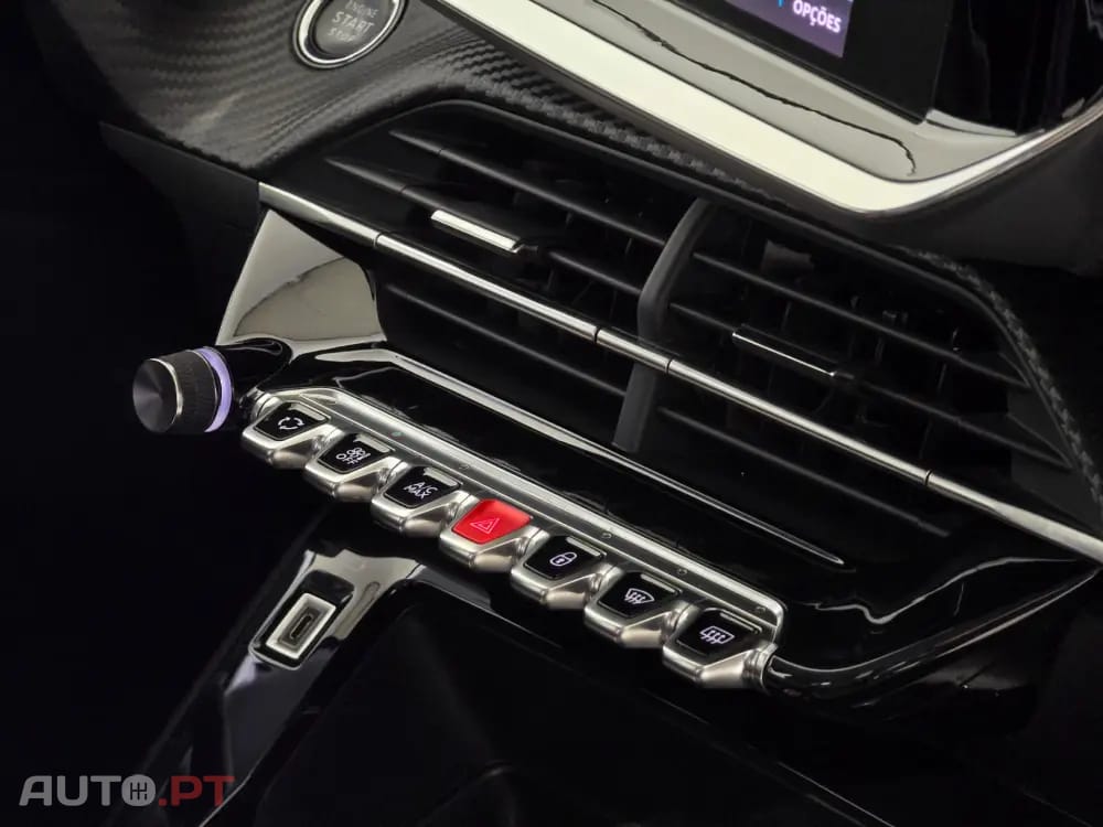 Peugeot E-208 50 kWh SE Style