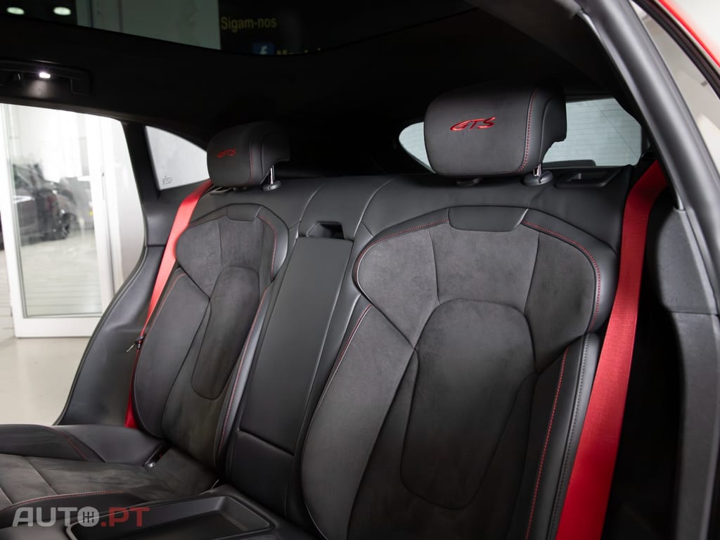 Porsche Taycan GTS Sport Turismo