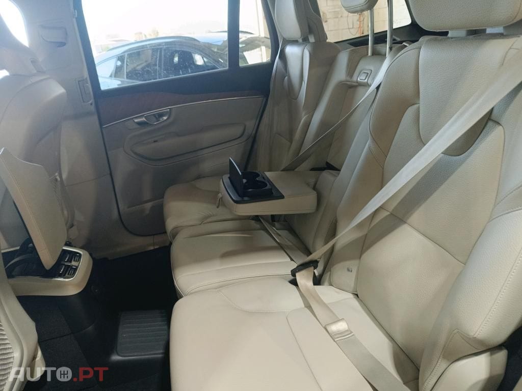 Volvo XC90 2.0 T8 PHEV Inscription Expression AWD