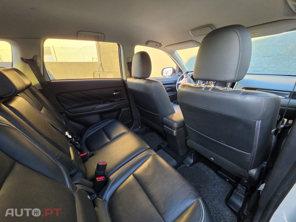 Mitsubishi Outlander 2.0 Intense Navi