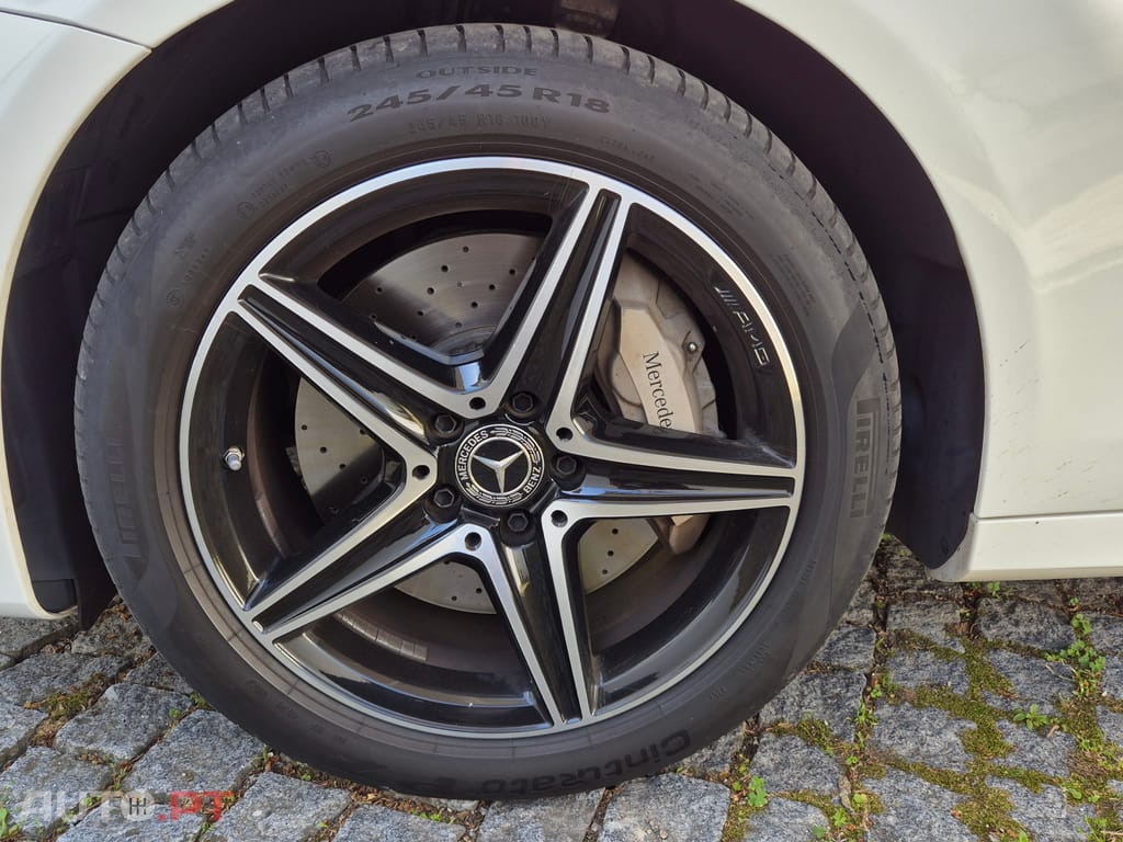 Mercedes-Benz E 300 AMG Line