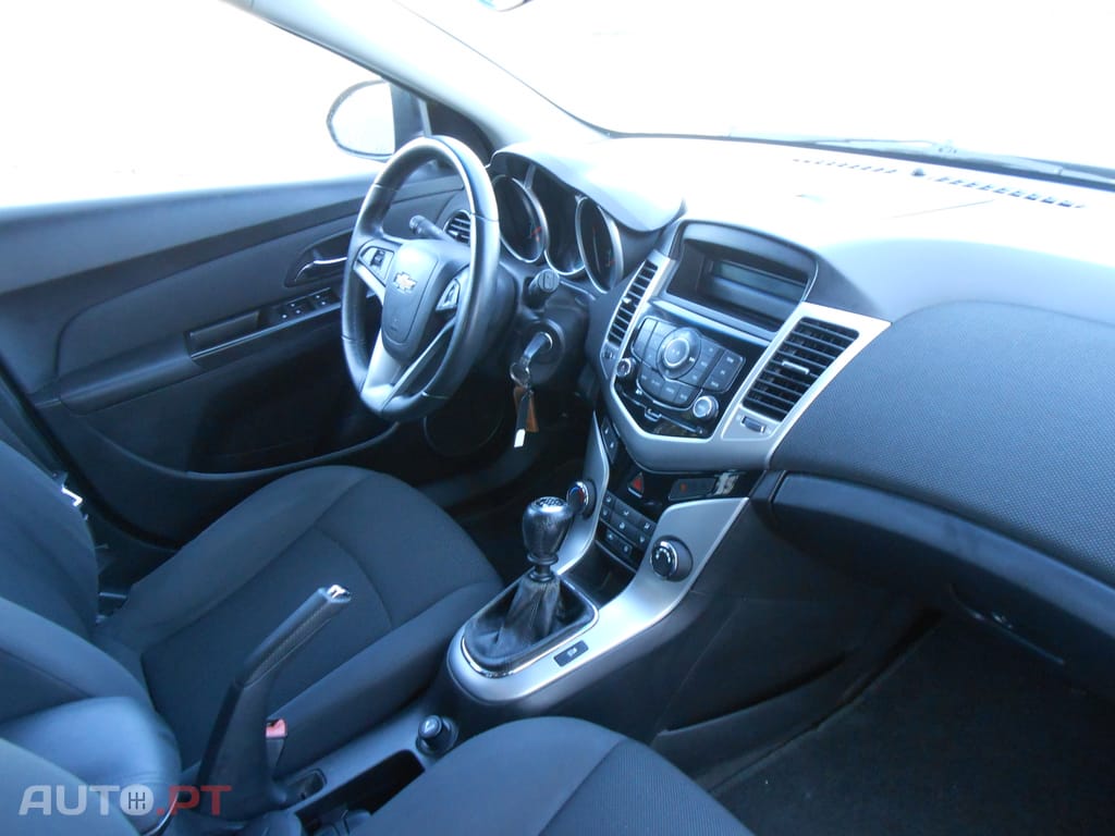 Chevrolet Cruze 1.6 I LT