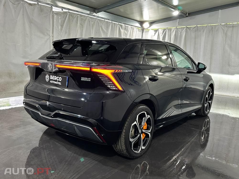 MG MG4 64 kWh XPower Luxury