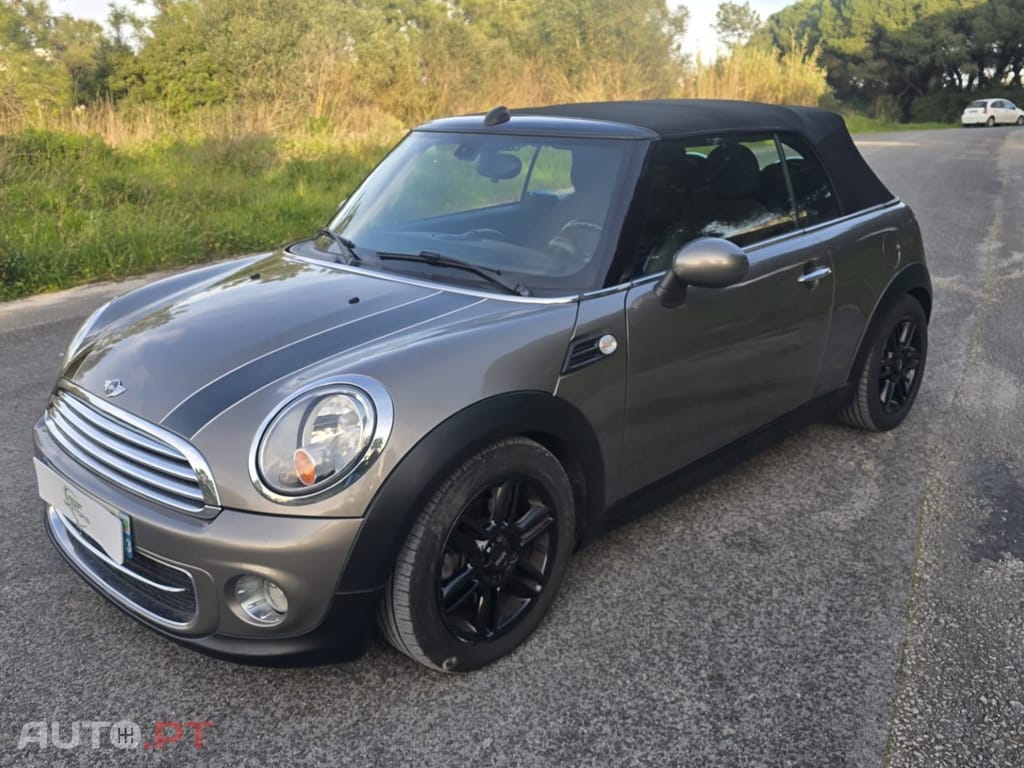 MINI Cabrio Cooper SD Auto