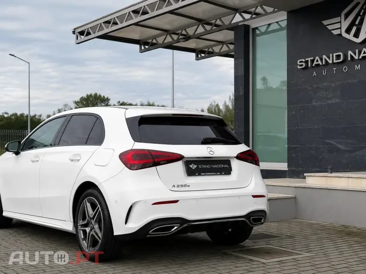 Mercedes-Benz A 250 e AMG Line