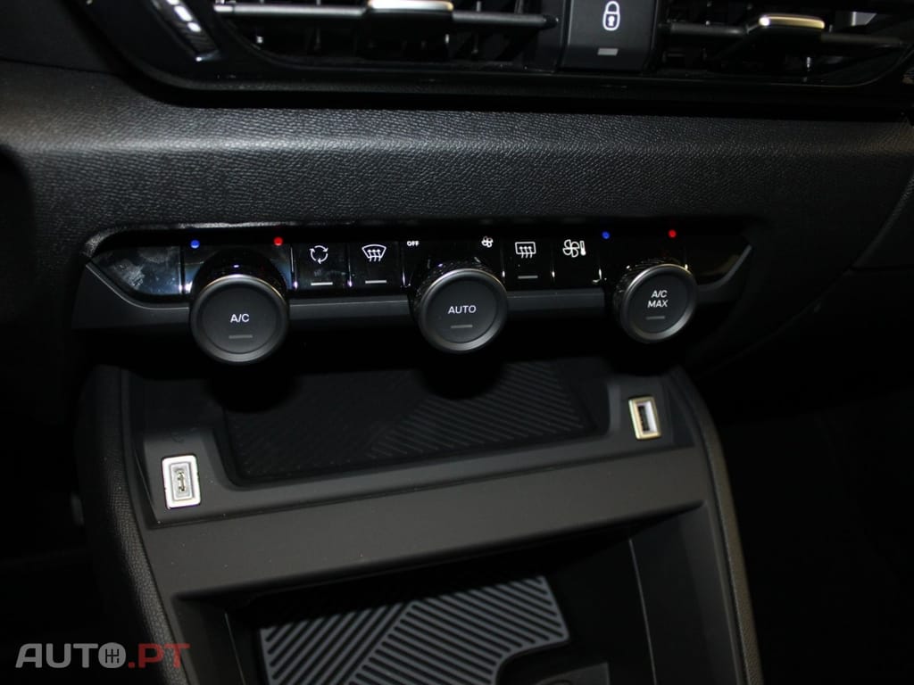 Citroen e-C4 X FEEL PACK I.V.A DEDUTÍVEL