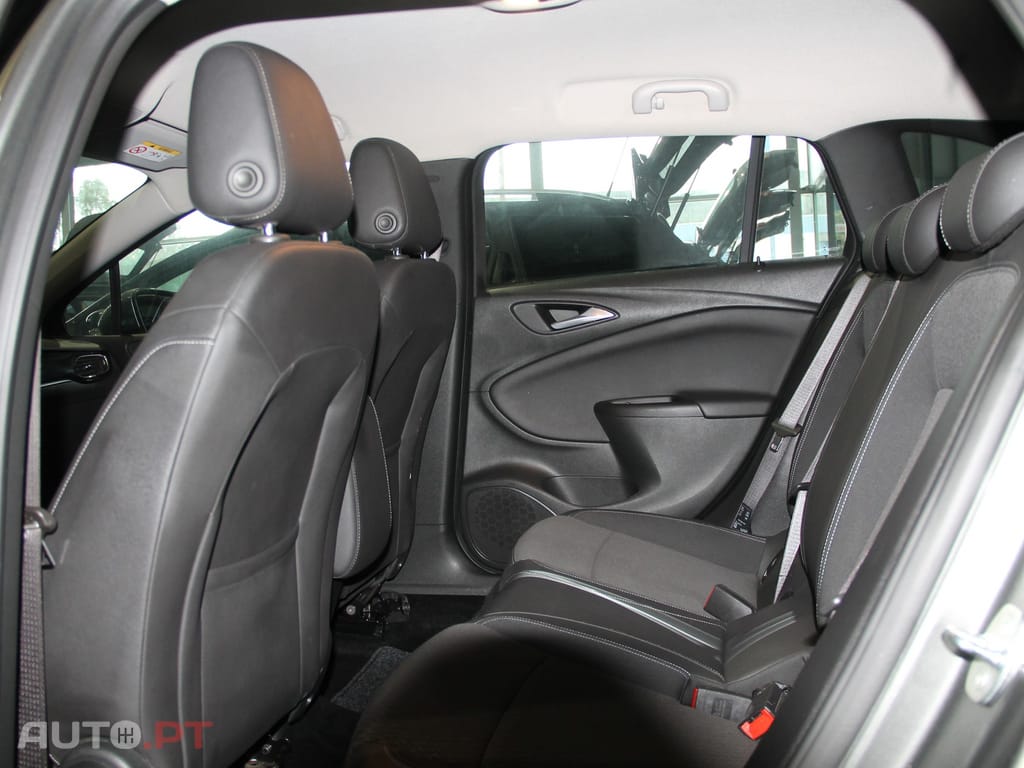Opel Astra Sports Tourer Business