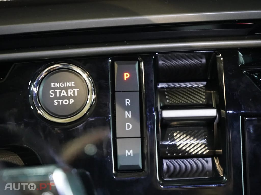 Peugeot 3008 1.2 Hybrid Allure e-DCS6