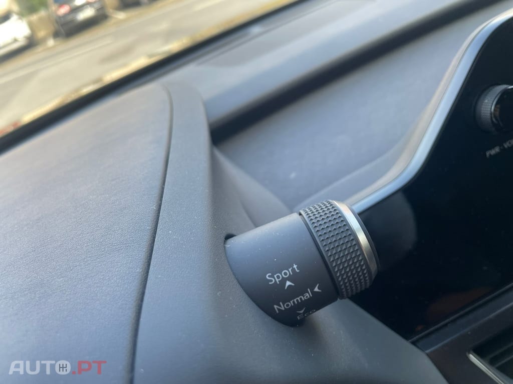 Lexus UX Sport — fotografia 29