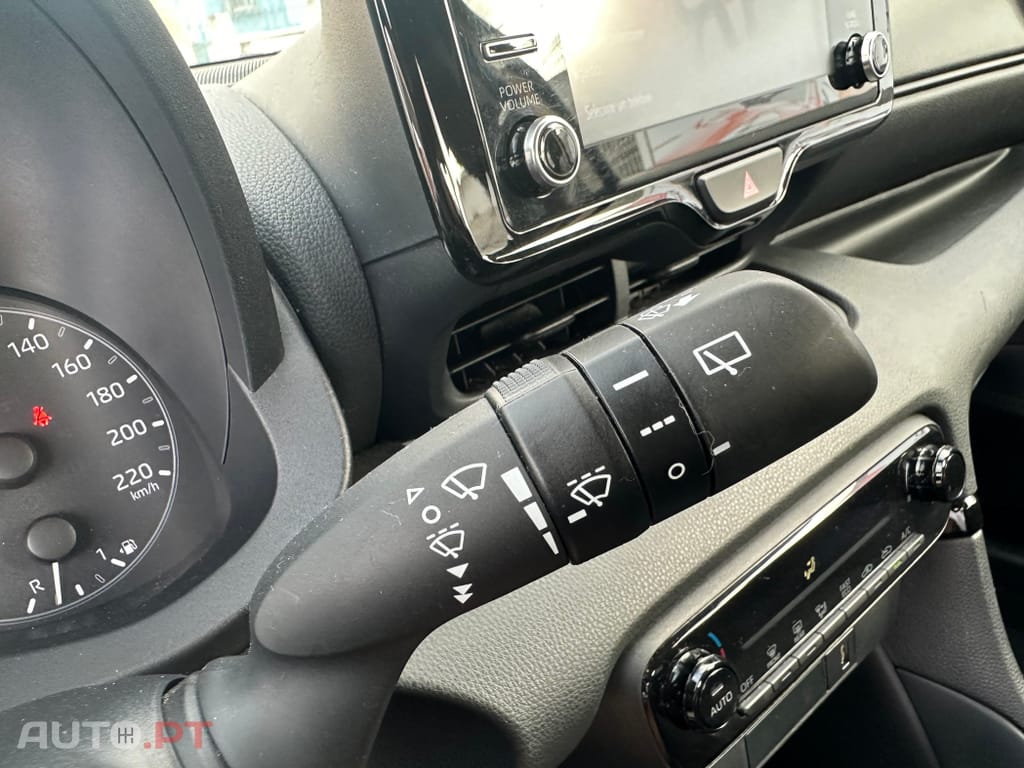 Toyota Yaris 1.5 hybrid