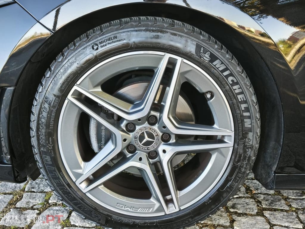 Mercedes-Benz A 180 d 7G-DCT AMG Line