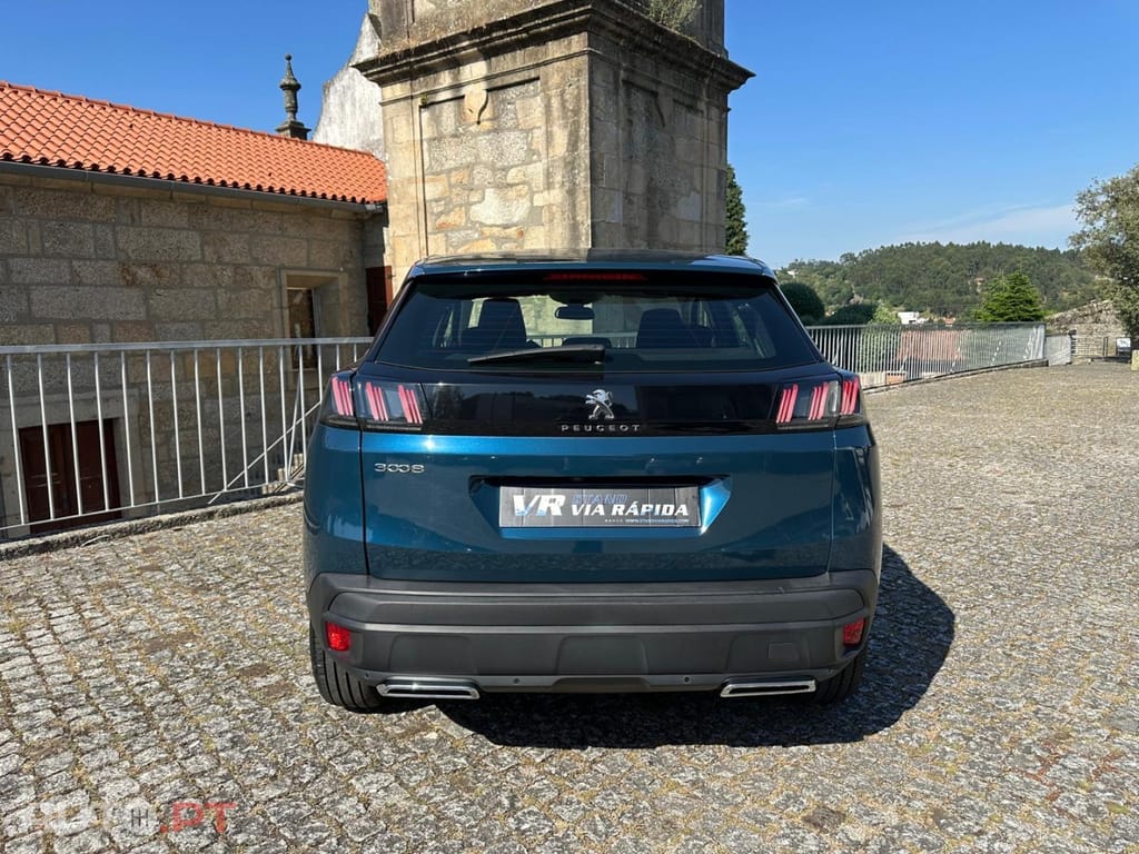 Peugeot 3008 1.5 BlueHDi Active