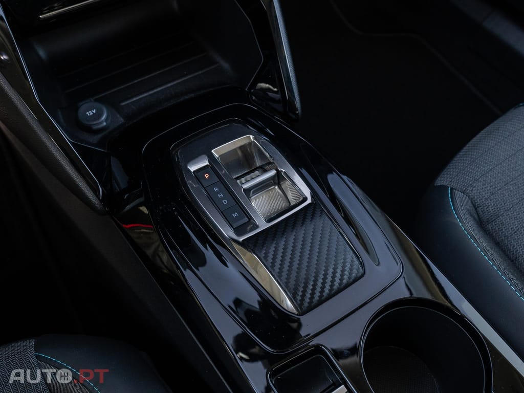 Peugeot 2008 1.2 PureTech Allure EAT8