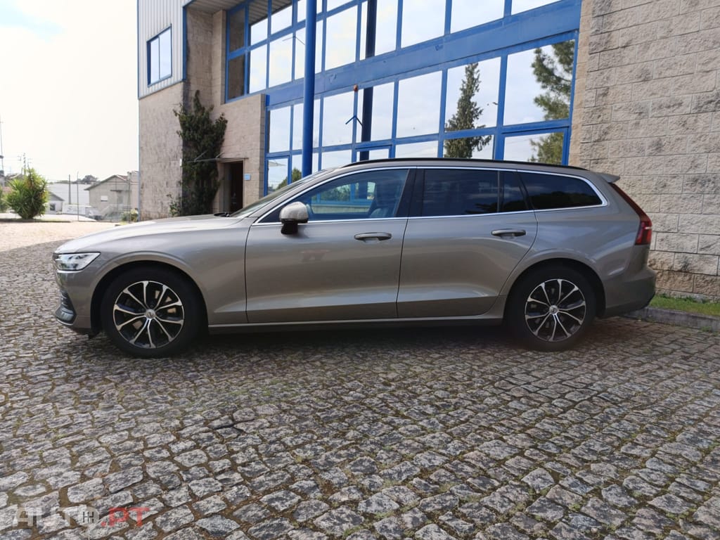 Volvo V60 2.0 B4 Momentum Plus Geartronic