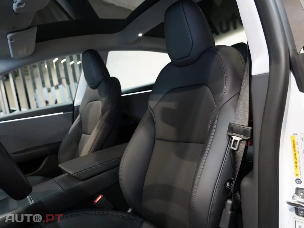 Tesla Model 3 Tração Traseira