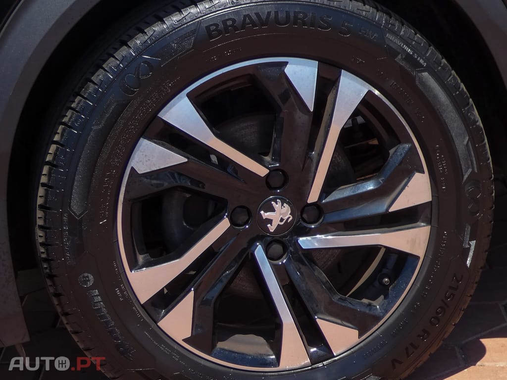 Peugeot 2008 1.2 PureTech Allure EAT6