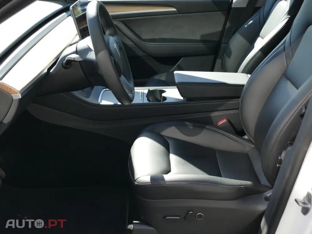 Tesla Model Y Tração Traseira
