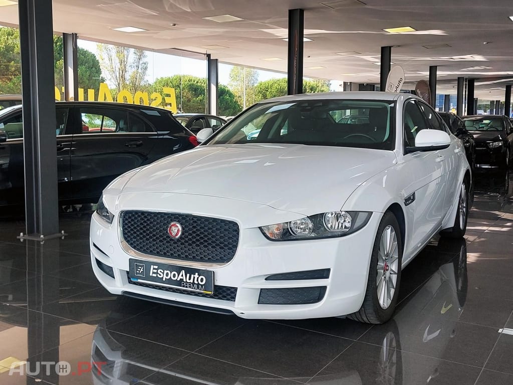 Jaguar XE 2.0 D Prestige