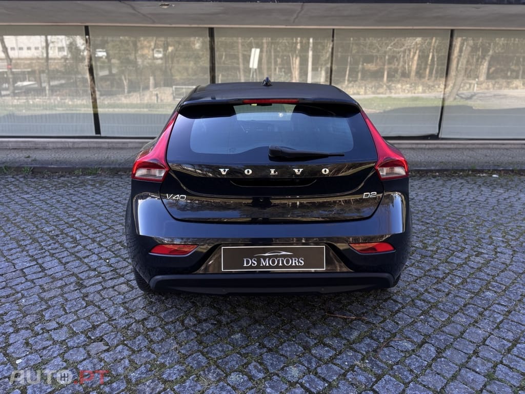 Volvo V40 1.6 D2 Momentum — fotografia 5