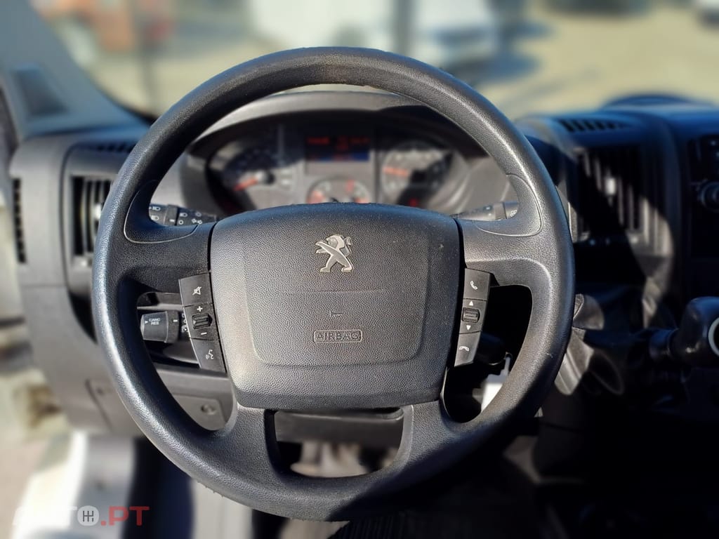Peugeot Boxer 2.0 BlueHDi 335 L3 CD