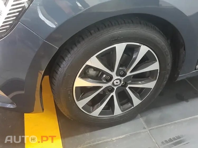 Renault Clio 1.6 E-Tech Full Hybrid Techno