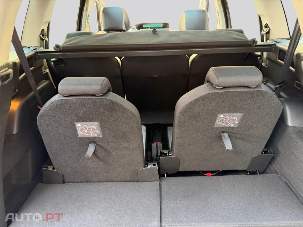 Citroen C4 SpaceTourer  1.2 Shinne EAT6