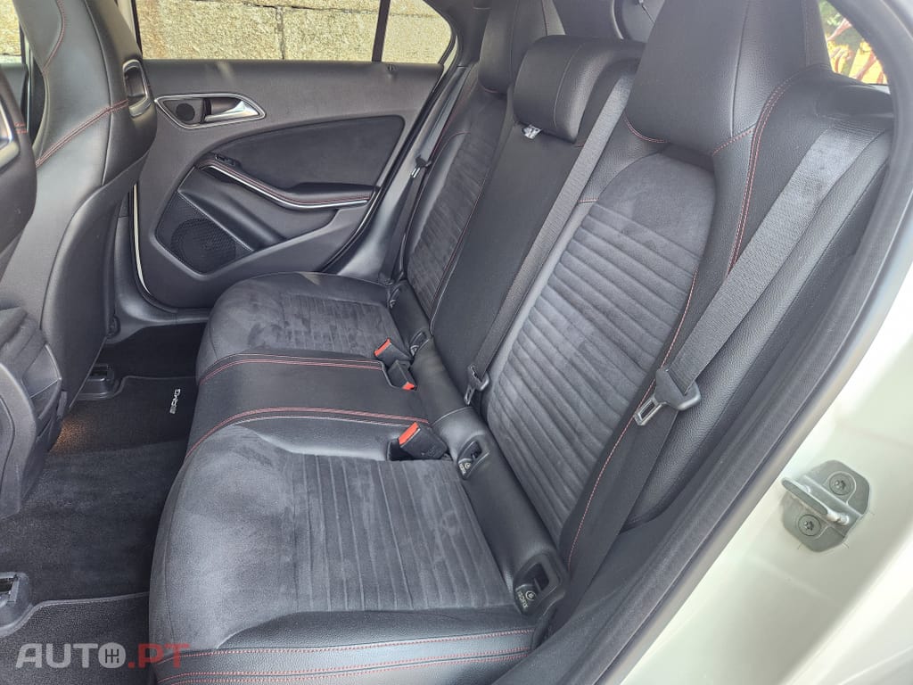 Mercedes-Benz A 180 d 7G-DCT AMG Line