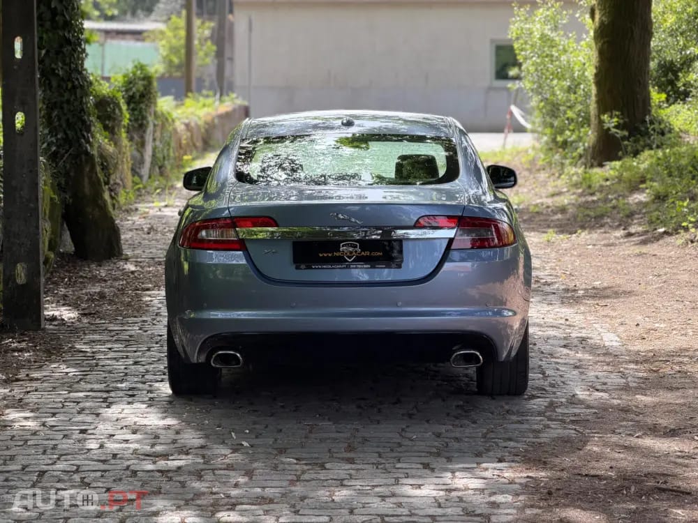 Jaguar XF 2.7 D V6 Premium Luxury