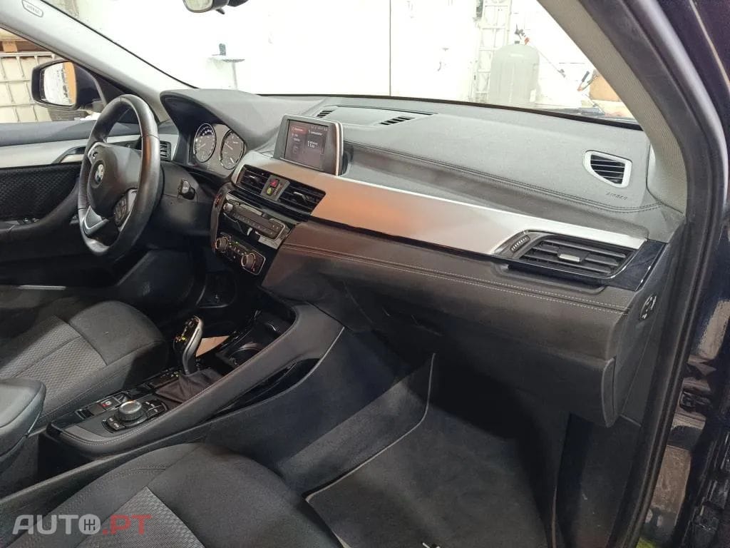 BMW X2 18 d sDrive Auto