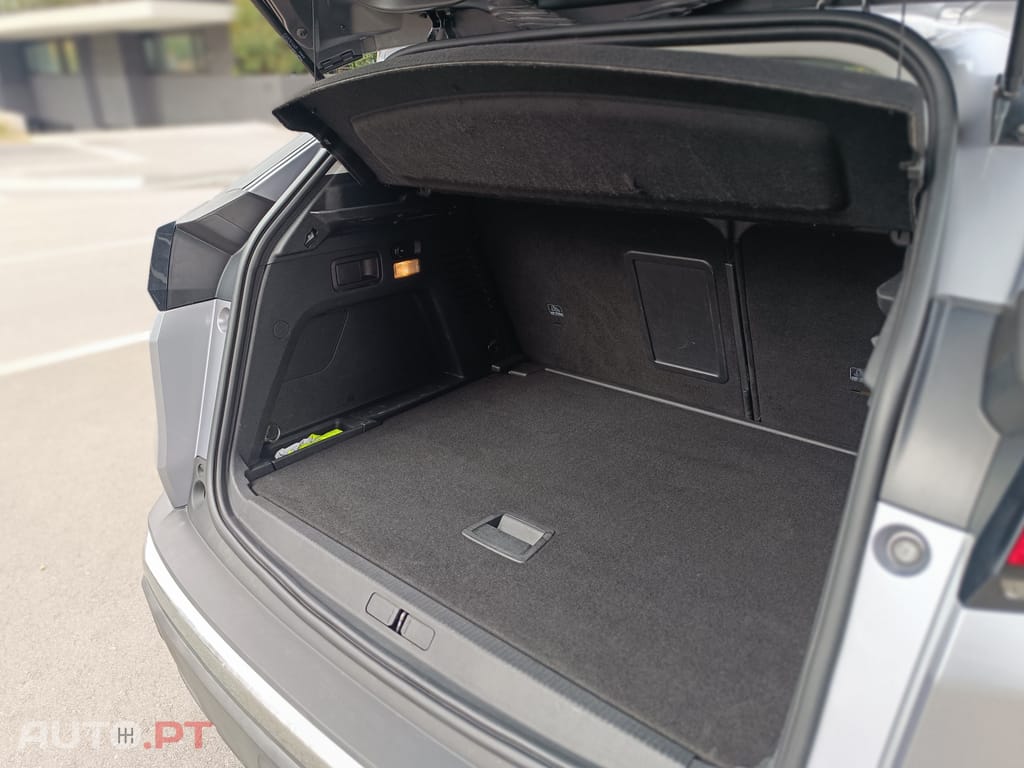 Peugeot 3008 1.5 BlueHDi Allure EAT8 - Nacional