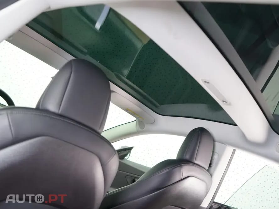 Tesla Model 3 Standard Range Plus RWD