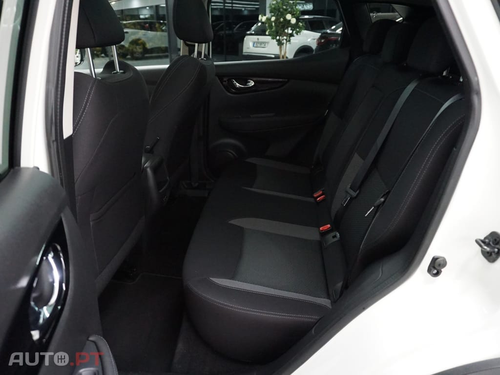 Nissan Qashqai 1.5 dCi N-Connecta J18