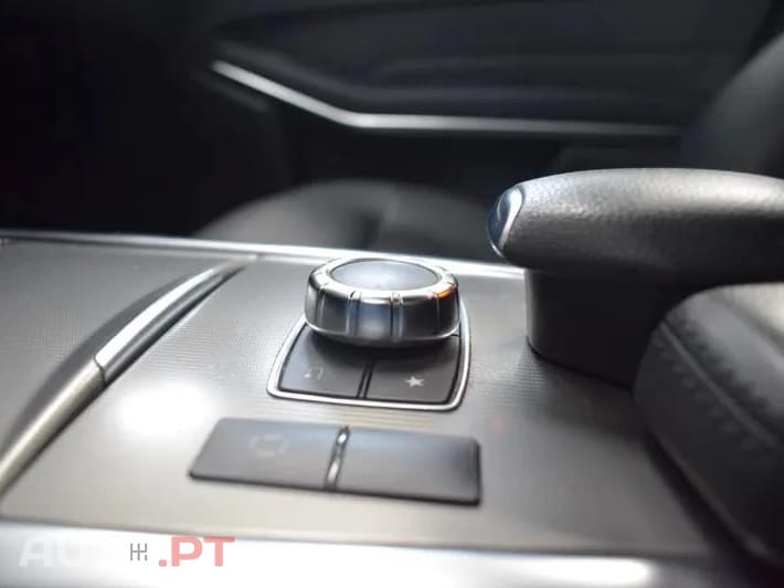 Mercedes-Benz E 300 Bluetec Hybrid Avantgarde