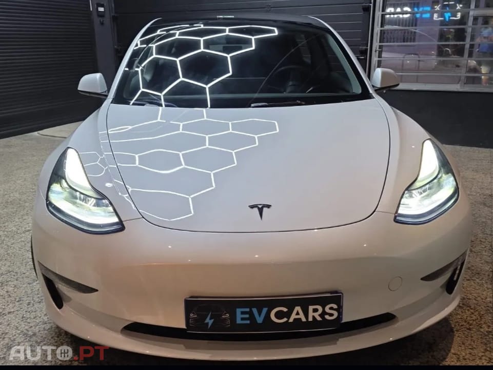 Tesla Model 3 Long Range Tração Traseira