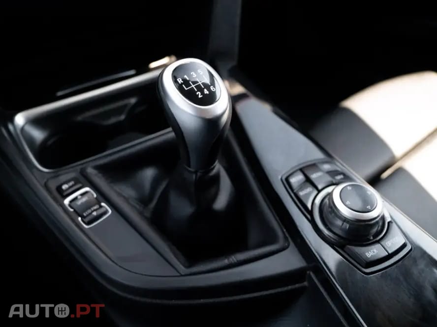 BMW 318 d Blue Performance Sport Line