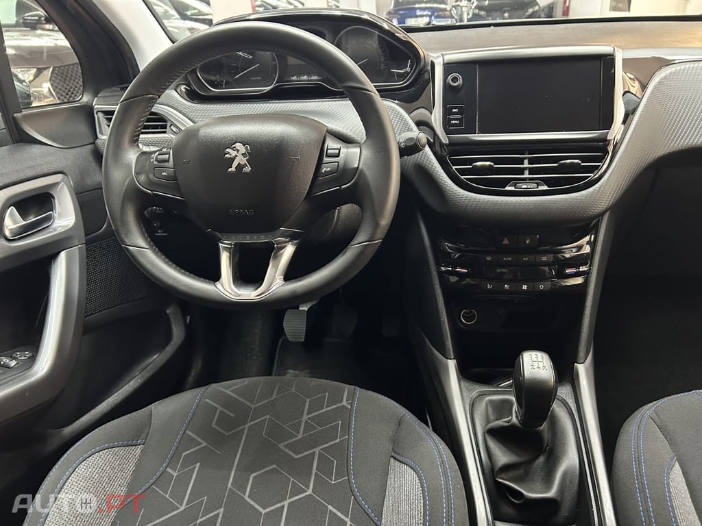 Peugeot 2008 1.2 PureTech Style