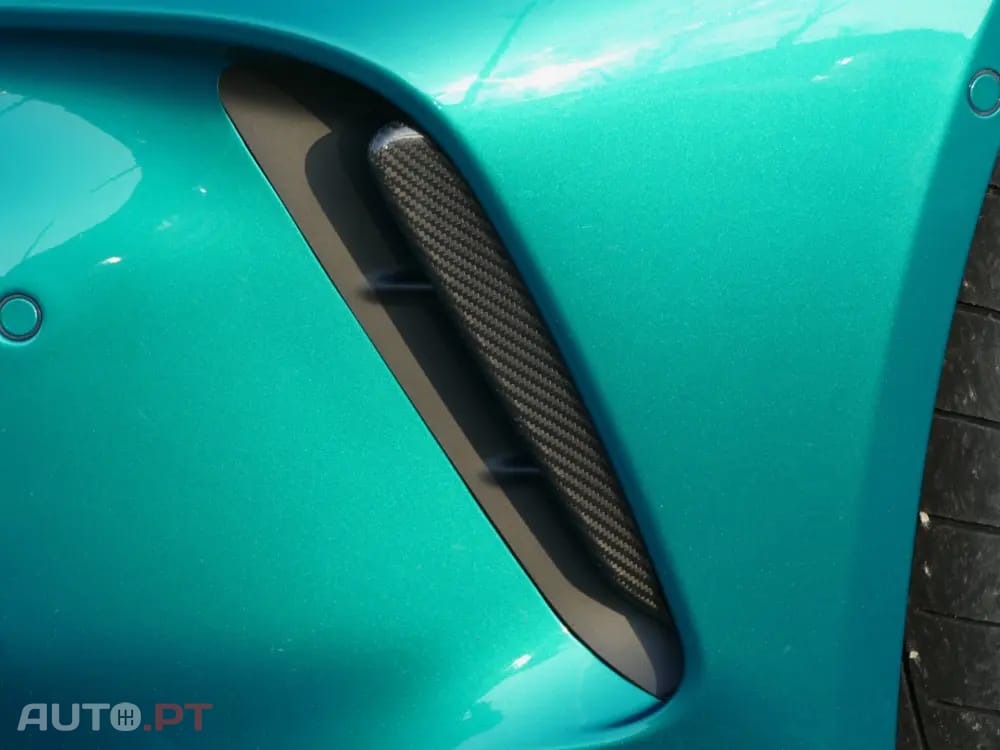 Aston Martin Vantage Coupé V8