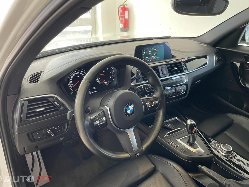 BMW 116 d Pack Desportivo M Auto