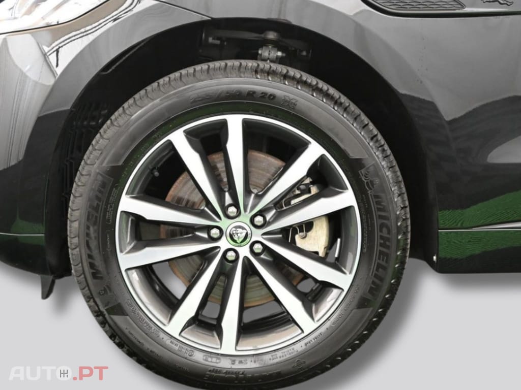 Jaguar F-Pace I.V.A DEDUTIVEL P400e AWD R-Dynamic SE 