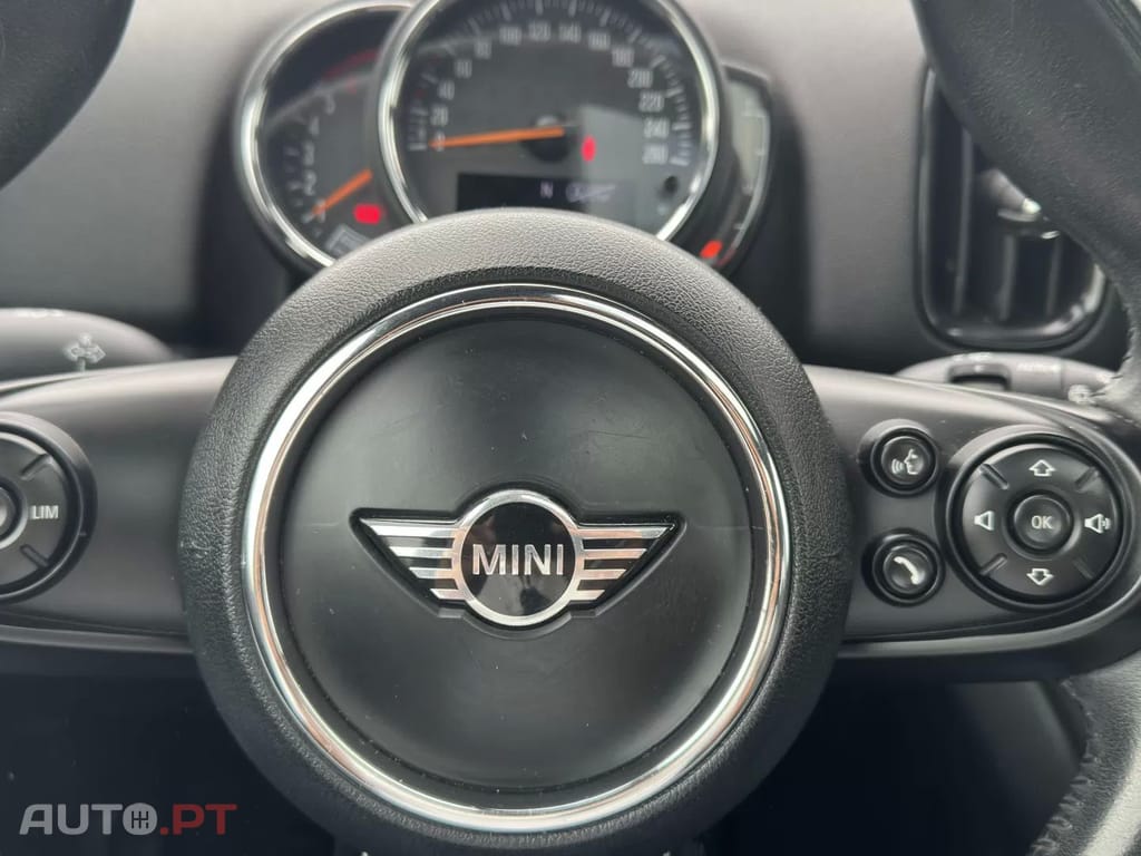 MINI Countryman One D