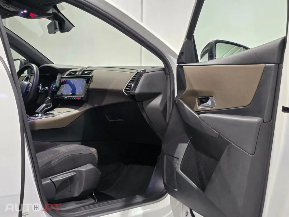 DS DS7 Crossback E-Tense Bastille+ EAT8
