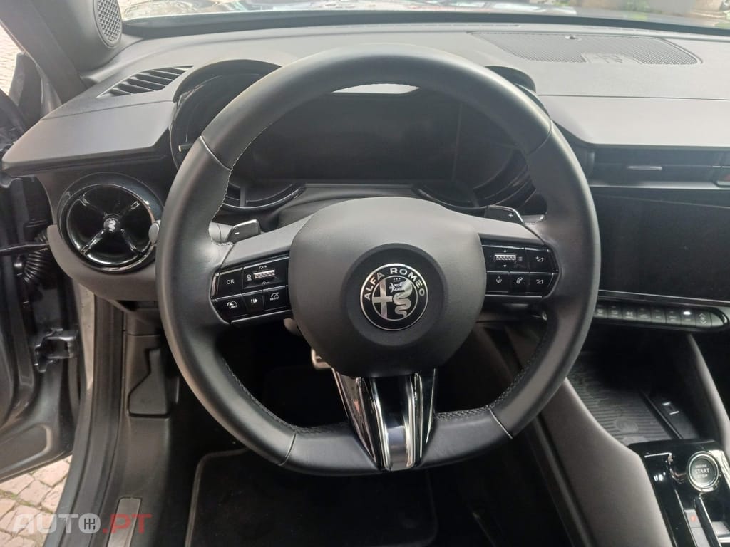 Alfa Romeo Junior 1.2 Speciale eDCT6