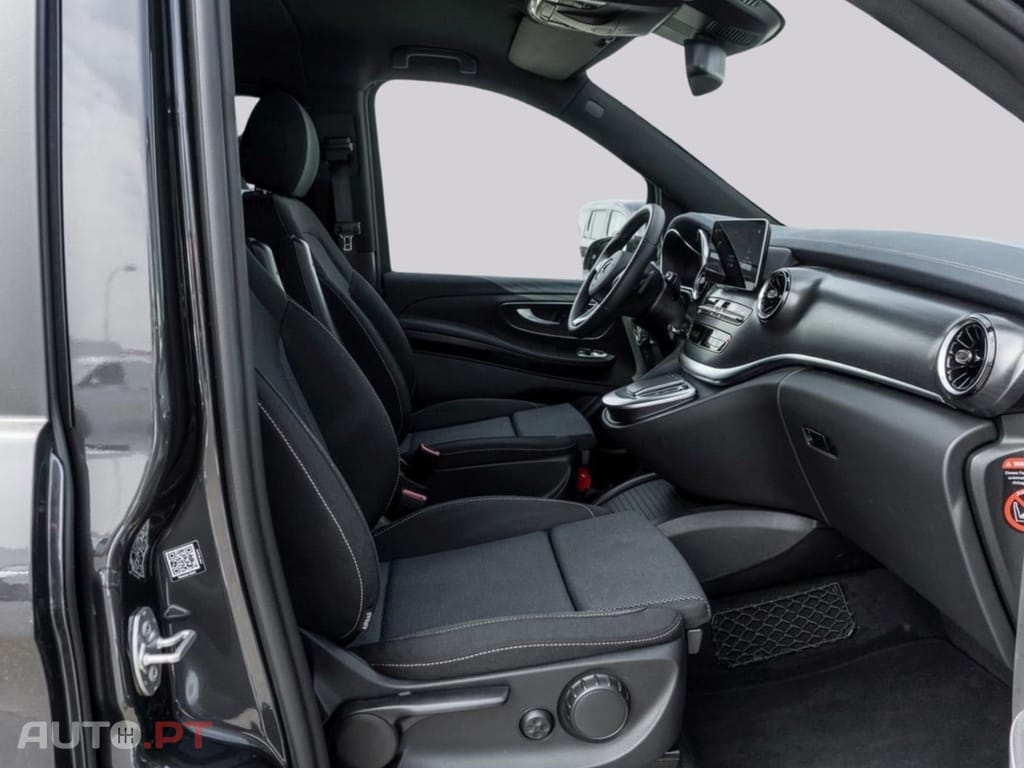 Mercedes-Benz EQV I.V.A DEDUTÍVEL 300 Long MBUX Navi