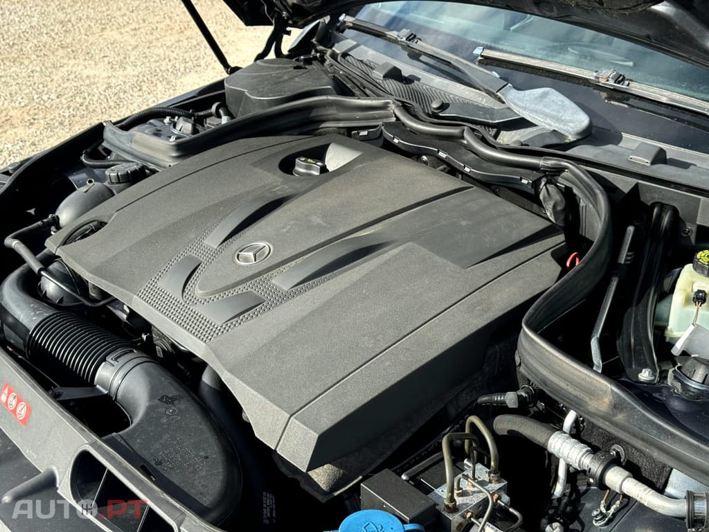 Mercedes-Benz C 220 CDi Avangarde W204- Garantia Incluída - Modelo d