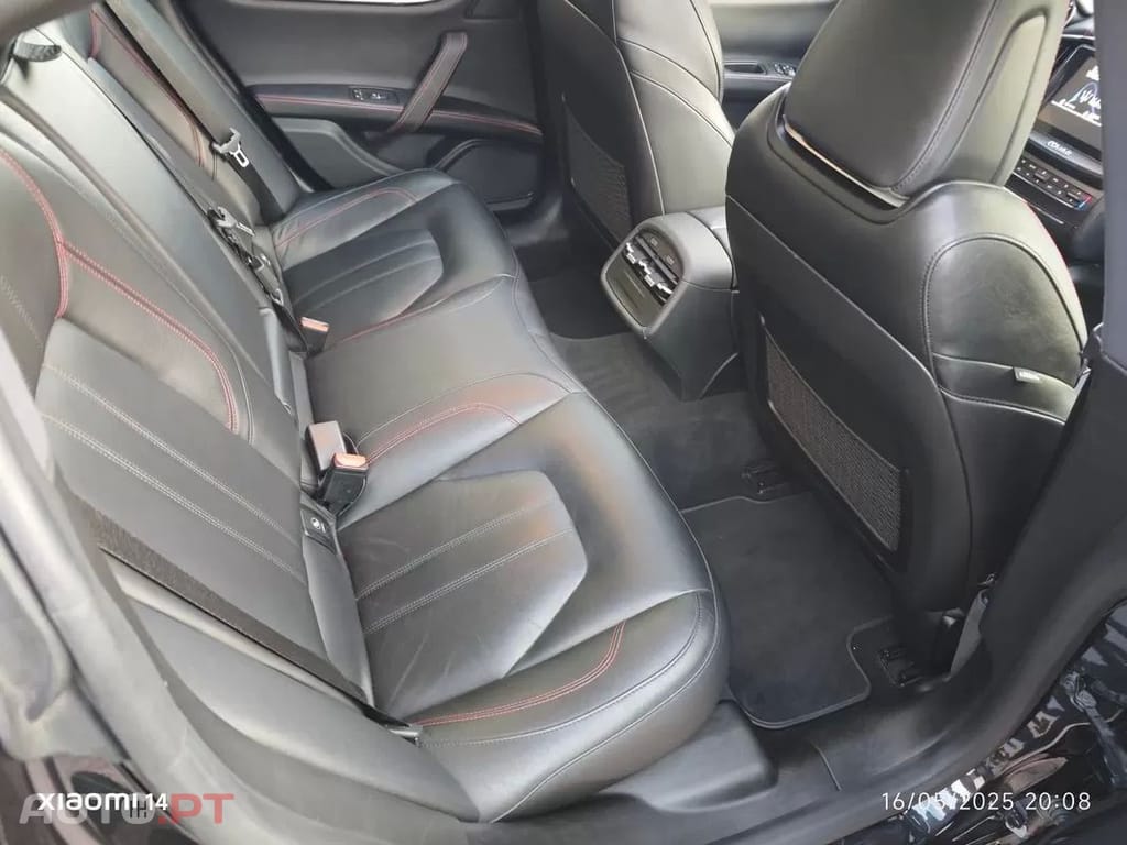 Maserati Ghibli 3.0 V6 GranLusso