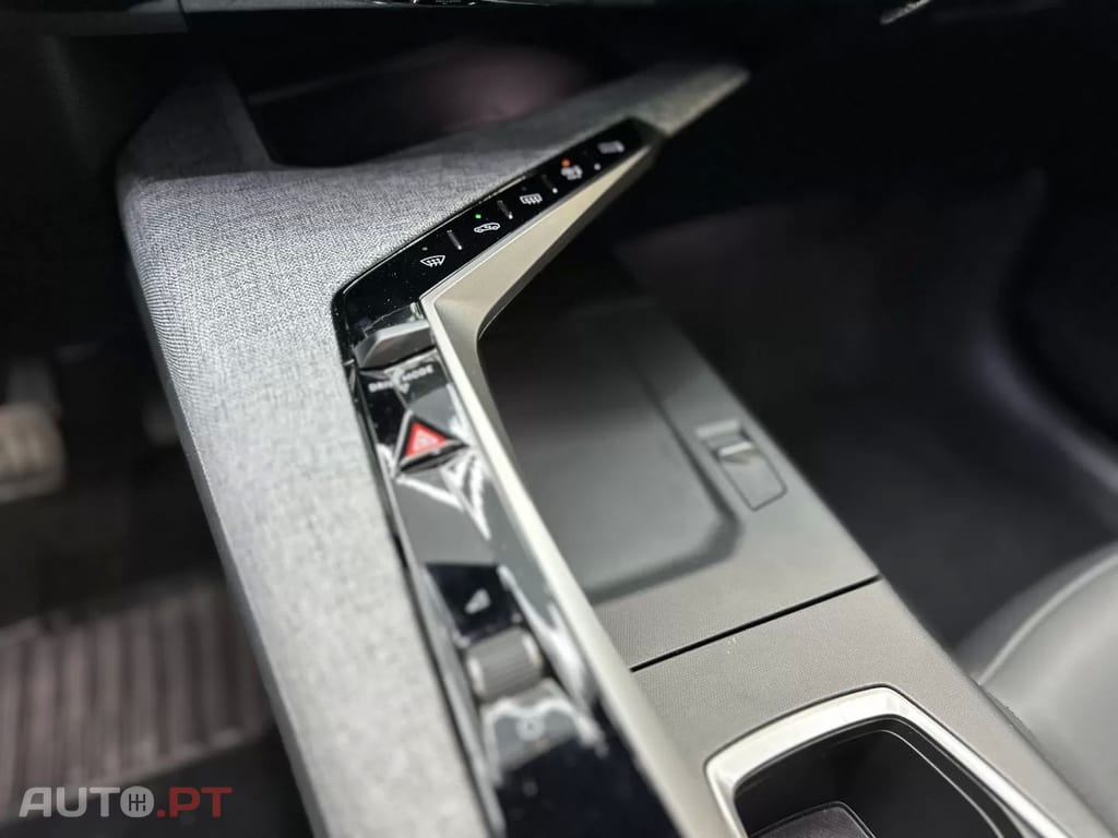 Peugeot 3008 1.2 Hybrid Allure Pack e-DCS6