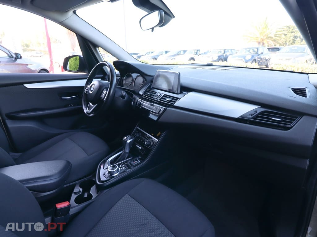 BMW 225 225xe Active Tourer advantage